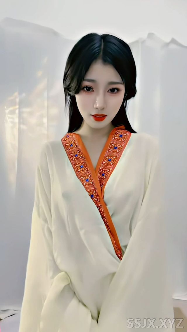 [24V/2.56G]杨晓花 - 古风裸舞 艺校美少女 定制福利，露脸露点，各种热门BGM裸舞