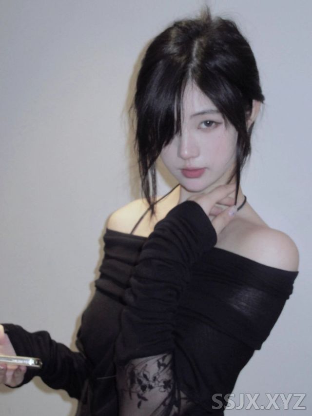 [26V+36P/188M]原档泄密 河南郑州极品女大，睡觉都在流水